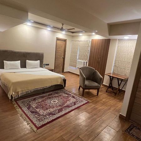The Dream House Bed & Breakfast New Delhi Bagian luar foto