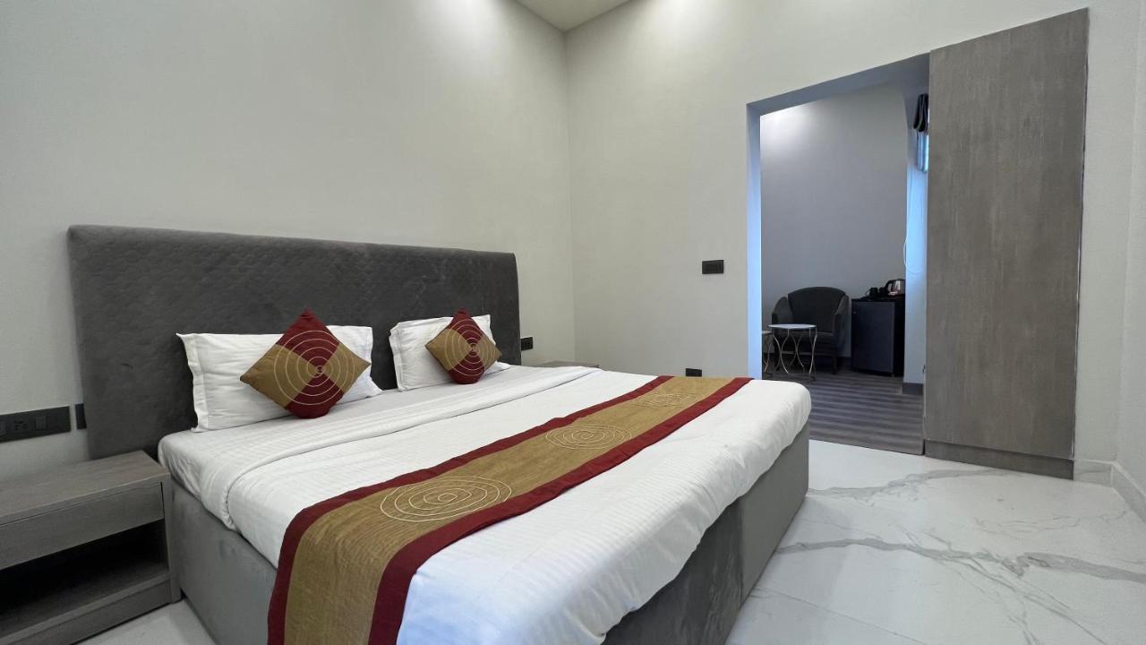 The Dream House Bed & Breakfast New Delhi Bagian luar foto